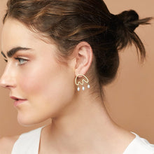Load image into Gallery viewer, Freshwater pearl drop earrings - Cloud
